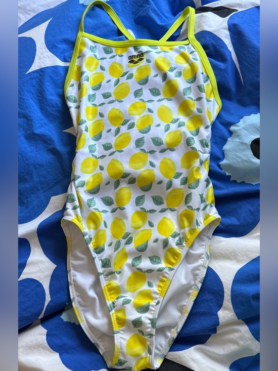 Arena Other - Arena limited edition lemon suit